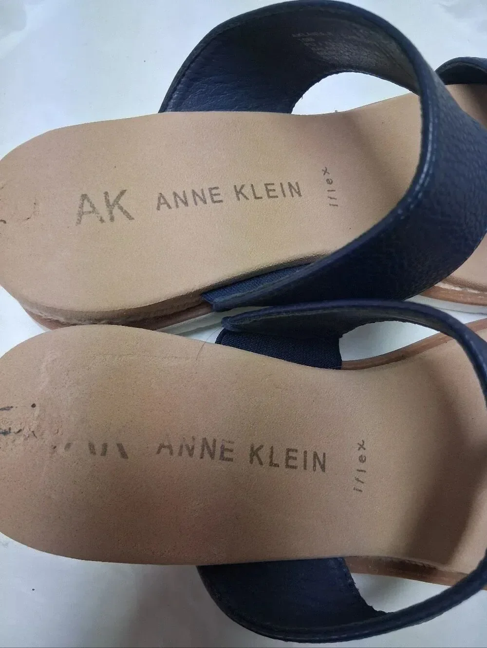 Anne Klein Navy Double-Band Slide Sandals with Gold Medallion Size 10M Preowned